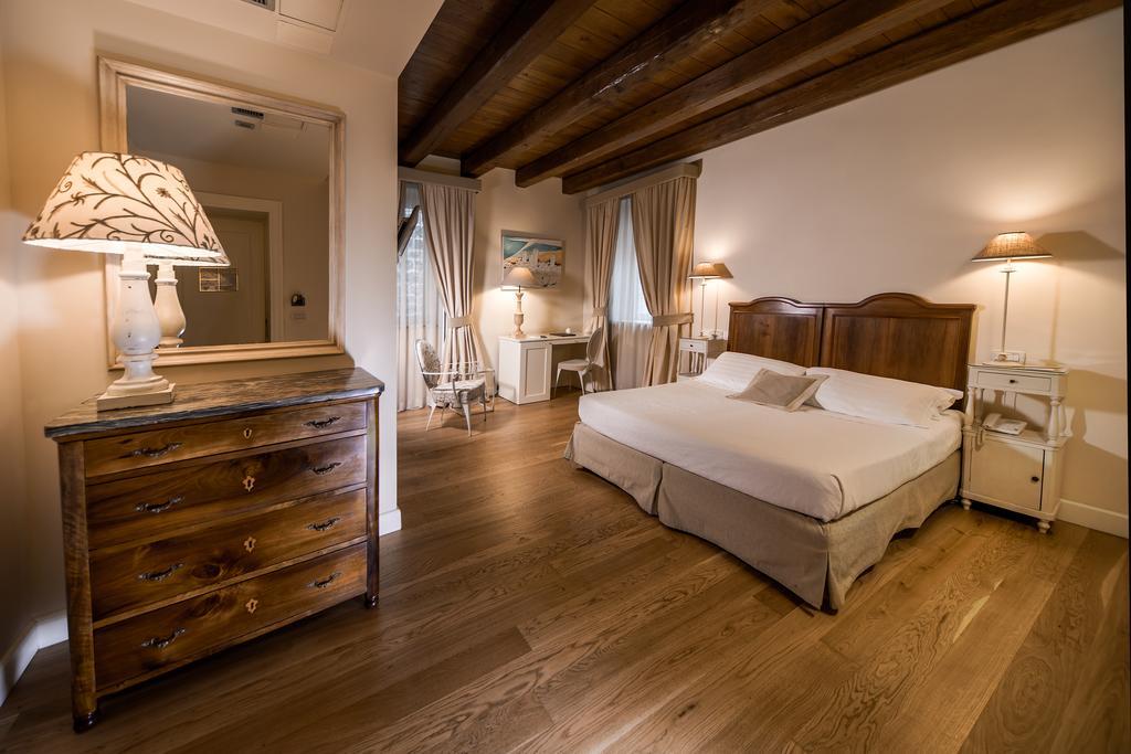 Hotel & Residenza 100 Torri Ascoli Piceno Exterior photo